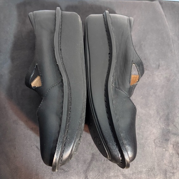 Alegria Sz 41 Day 601 Leather Flats With Small Platform Hook & Loop Closure - Picture 6 of 8